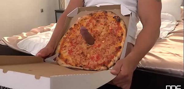  Delicious Pizza Topping - Delivery Girl Wants Cum in Mouth